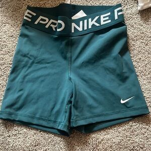 Nike pros - turquoise - size S